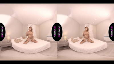 PORNBCN VR דערוואַקסן שפּאַניש MILF מאַסטערבייץ און סאַקס דיין פּאָץ אין פּאָוו בשעת סמאָוקינג און דזשערקינג איר לעגס